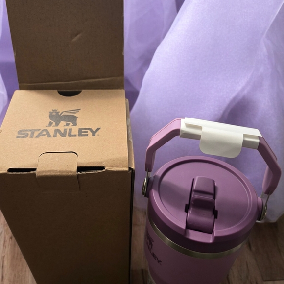 The Ice Flow Stanley Lilac Flip Straw Tumbler 20oz - Picture 2 of 4